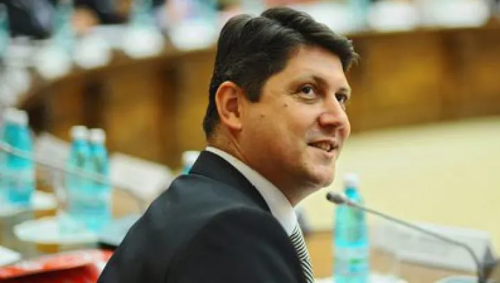 Corlăţean: Corupţia subminează statul de drept; lupta împotriva ei să aibă loc la toate nivelurile