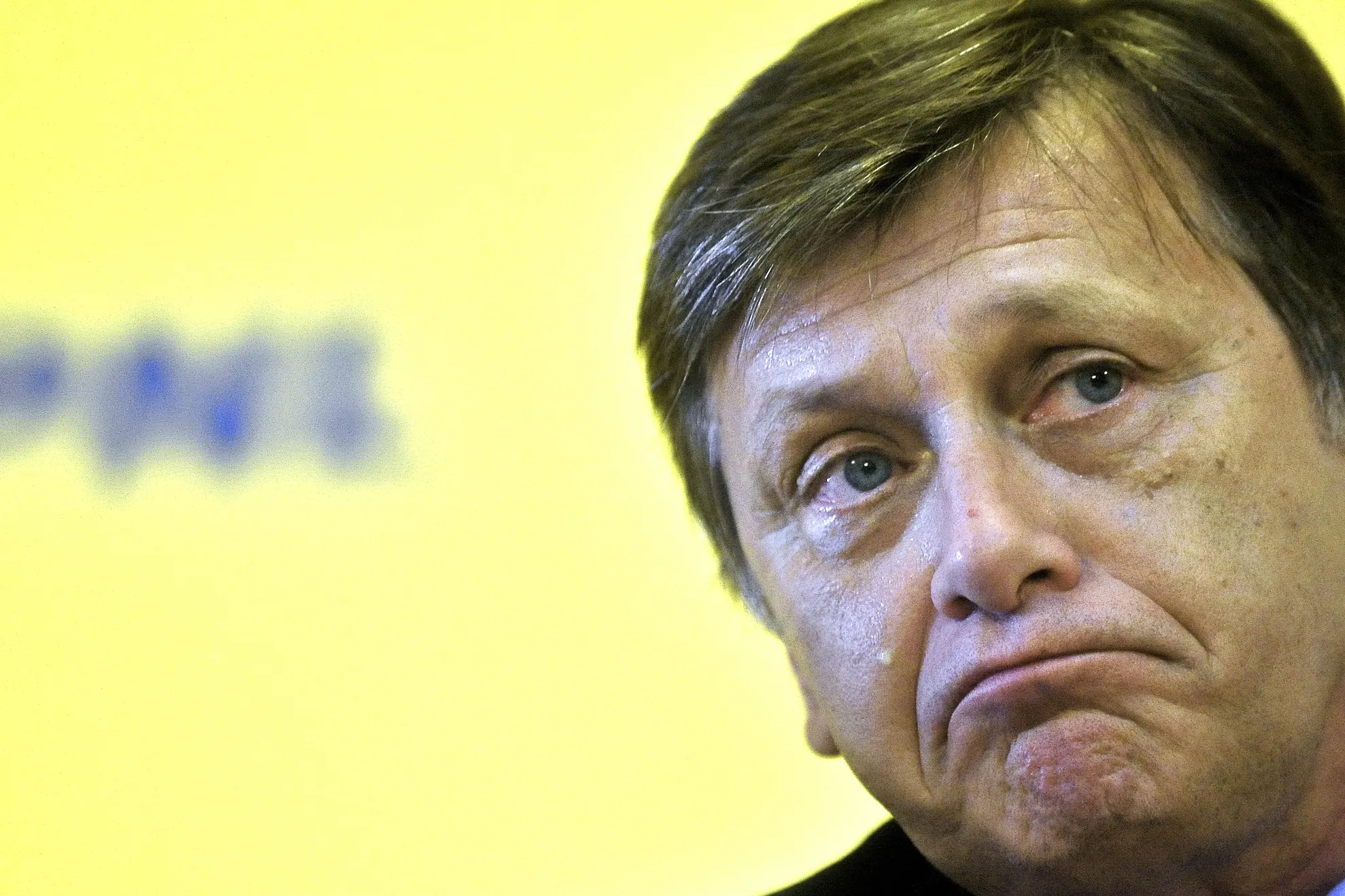 Constantin: Nu mai există dubiu, Antonescu a bătut palma cu Băsescu şi a preluat rolul lui Boc!