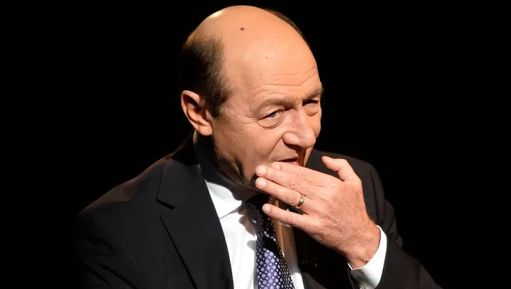 Băsescu: În România găsim destui români care vin seara la TV şi spun că ei s-au săturat de România