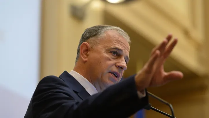 Geoană: Criza din Ucraina este sacrificată pe altarul procentelor PMP de către Băsescu