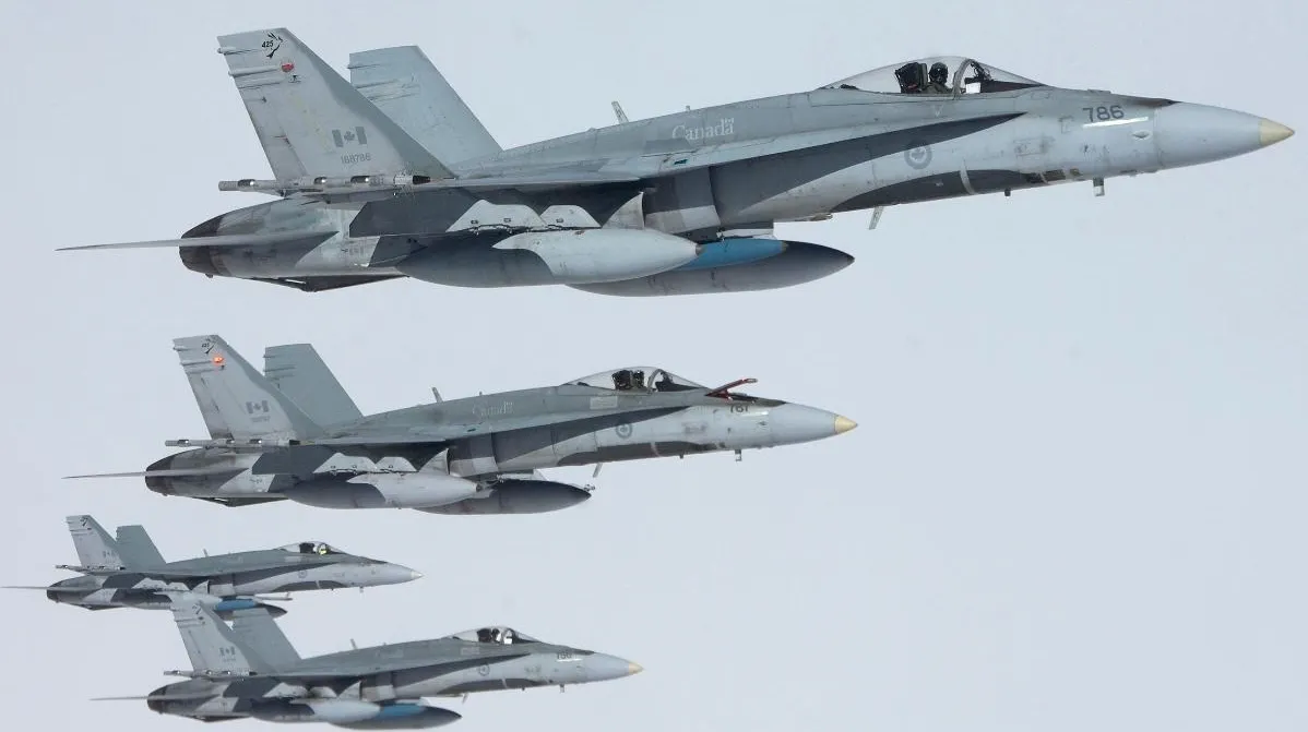 Şase aeronave CF-18 Hornet ale Forţelor Aeriene ale Canadei au ajuns în România