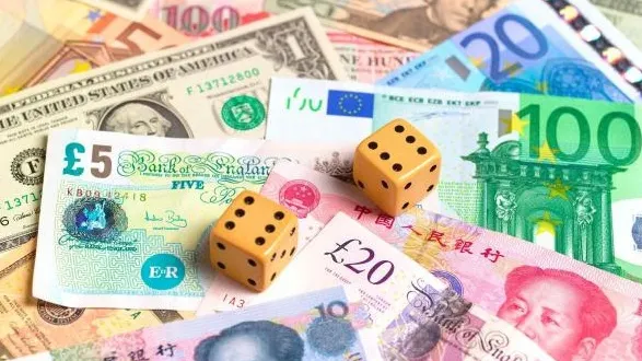 EUROPARLAMENTARE 2014. Ce SALARIU au europarlamentarii 