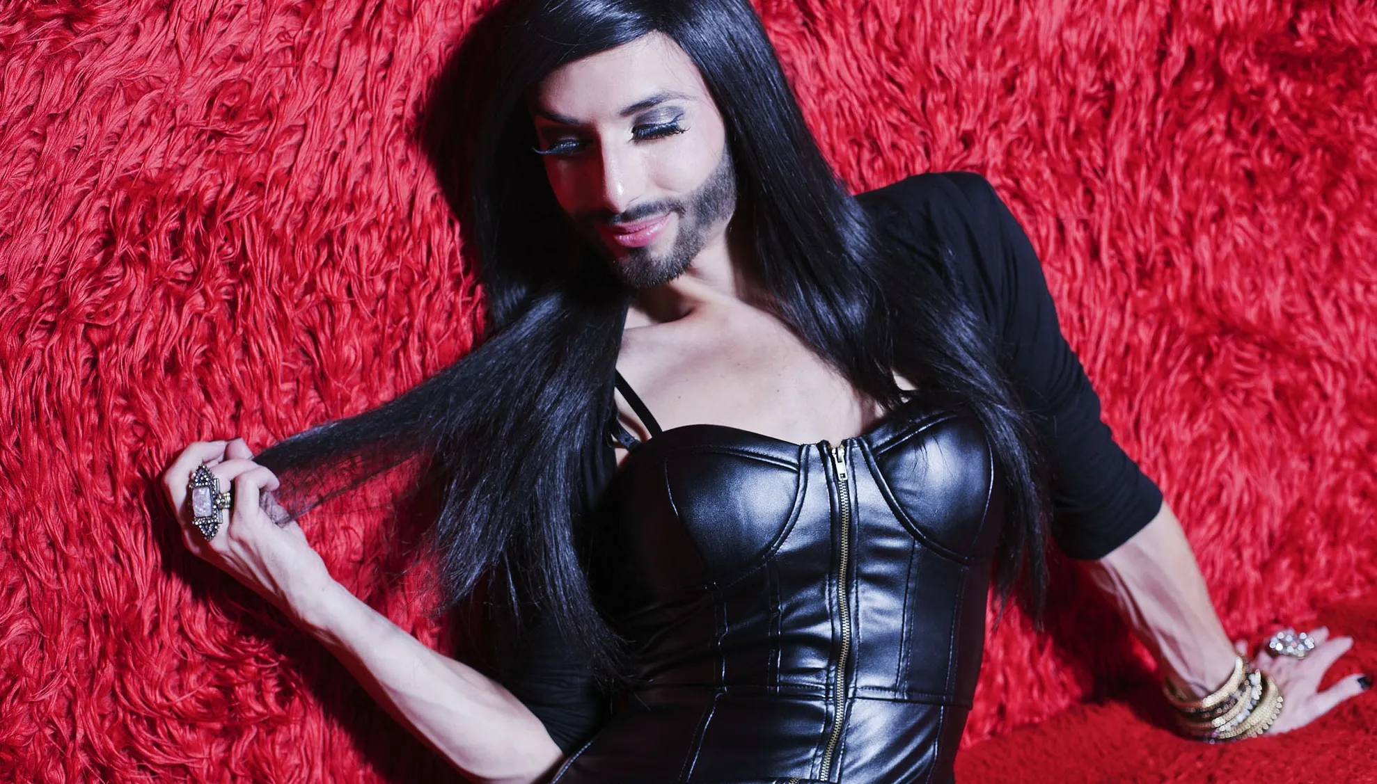 Conchita Wurst, invitată de Remus Cernea să vină în România, la Gay Pride