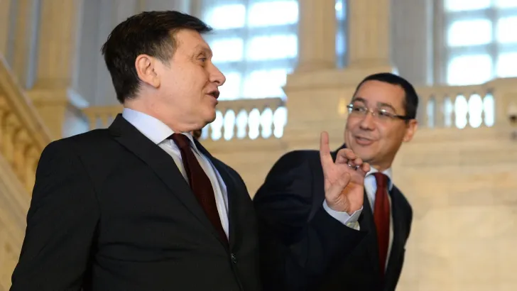 Antonescu:Ponta se dedă la o formă morbidă de spiritism politic ca o vrăjitoare de condiţie dubioasă