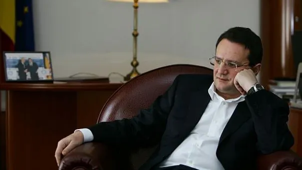 Şeful SRI, George Maior, ne prezintă "Cum se conduce o ţară"