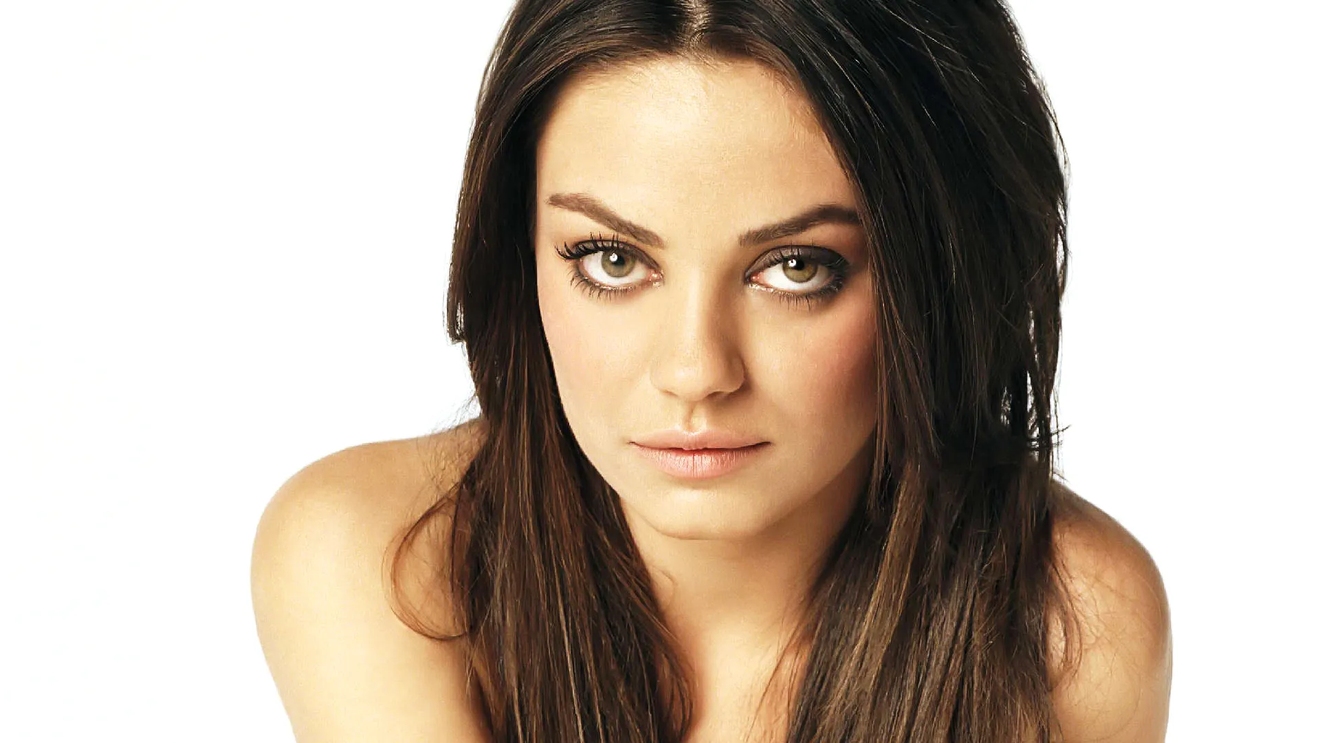 MILA KUNIS a confirmat că este ÎNSĂRCINATĂ