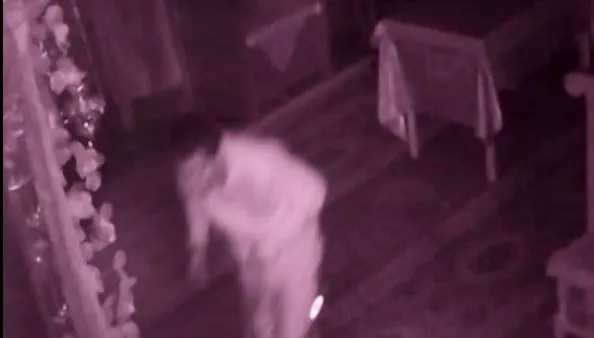 Un tânăr a fost prins în timp ce fura din cutia milei