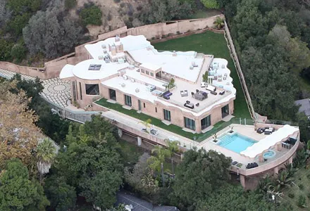 Casa cântăreței Rihanna, un adevărat tărâm de poveste