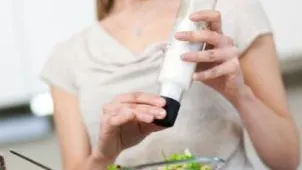 Tu știi câtă sare consumi zilnic și cum te poate distruge?