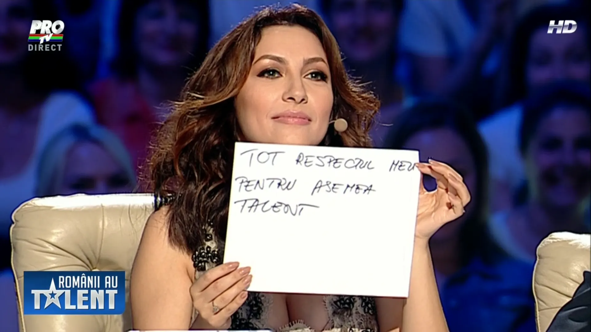 ROMÂNII AU TALENT. Moment JENANT, în DIRECT - Andra, TAXATĂ de FANI: "Nu ştii să scrii"