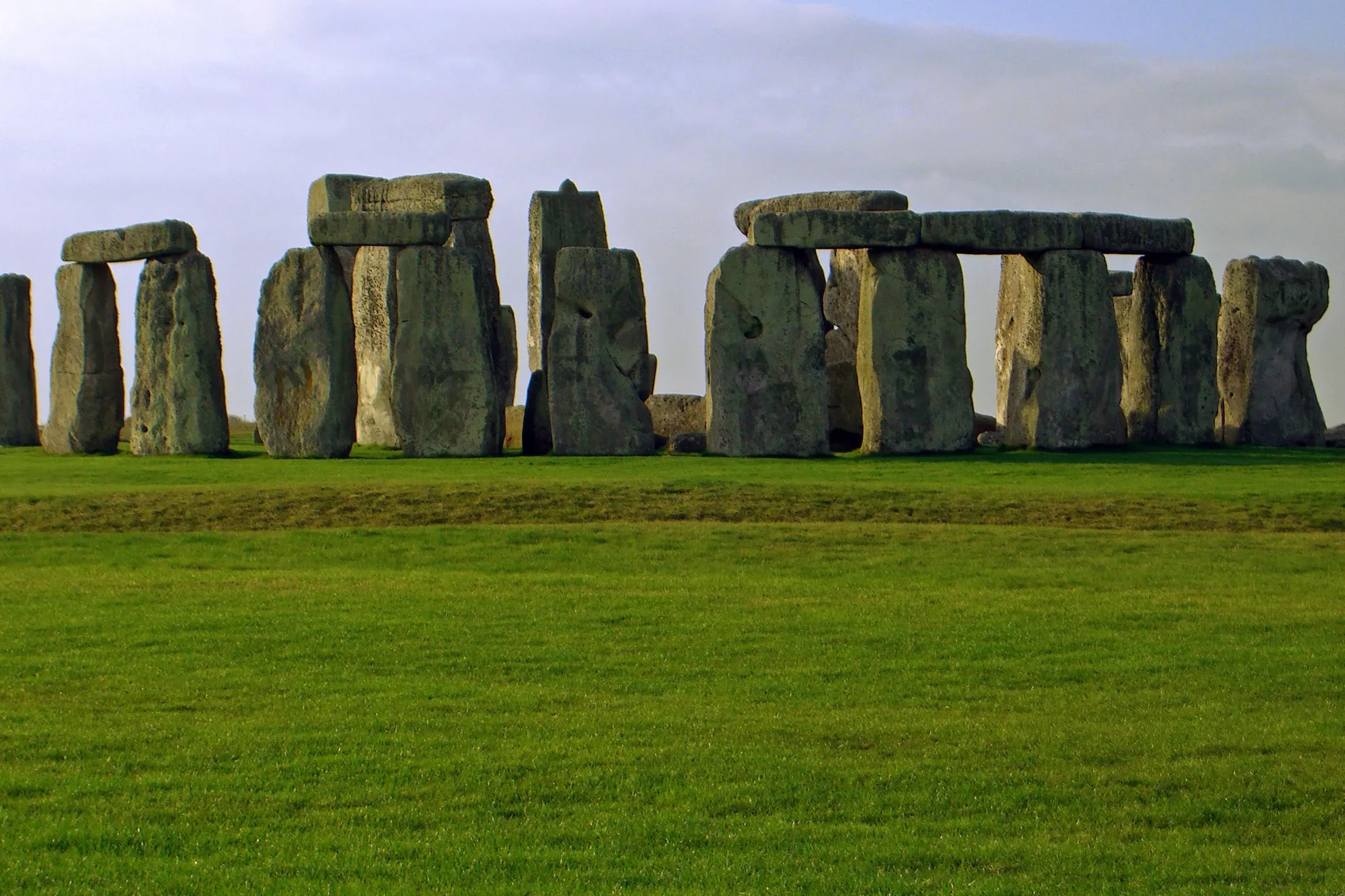 De ce a fost construit Stonehenge exact în ACEST LOC. Misterul a fost ELUCIDAT