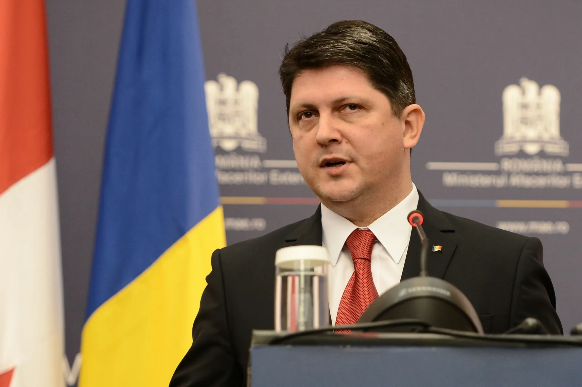Ministrul de Externe al României în Washington Post: Suntem EXTREM DE ÎNGRIJORAȚI de ce se întâmplă