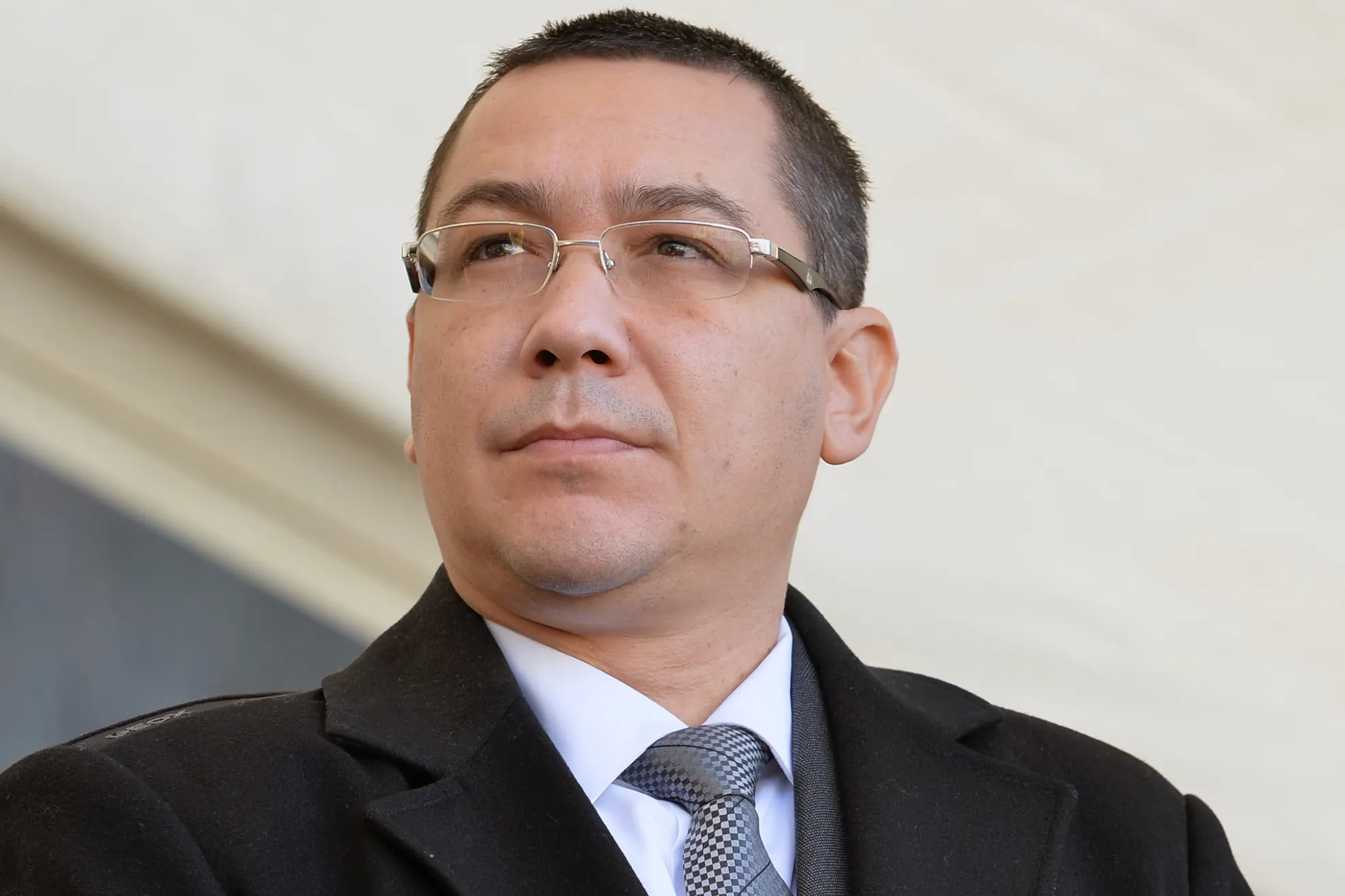 Ponta i-a cerut oficial lui Băsescu să-l lase să participe la reuniunea CE