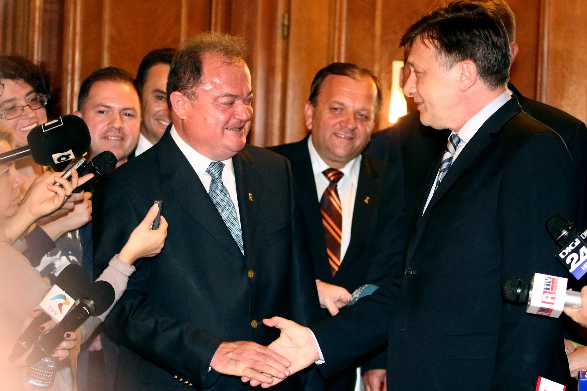 12 IULIE, CONGRES privind FUZIUNEA PNL-PDL