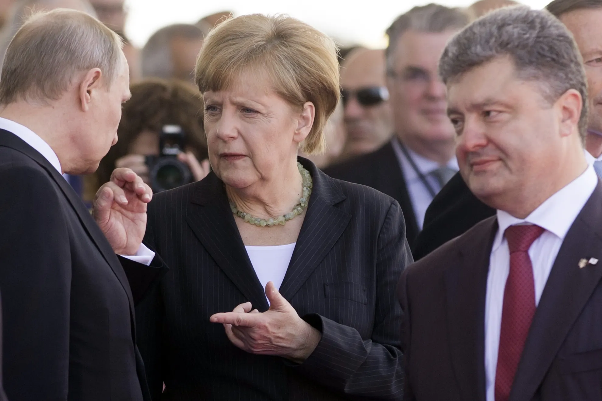 Întâlnire Putin - Poroşenko. Liderul rus evocă un acord pe tema livrării gazelor