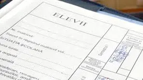 Notele şi absenţele elevilor ar putea fi publicate zilnic în "Catalogul Online", gestionat de şcoli