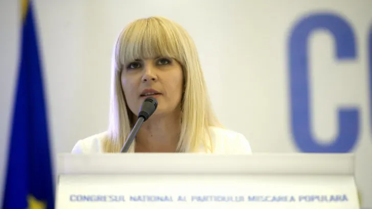 ELENA UDREA, ATAC LA PONTA pe Facebook