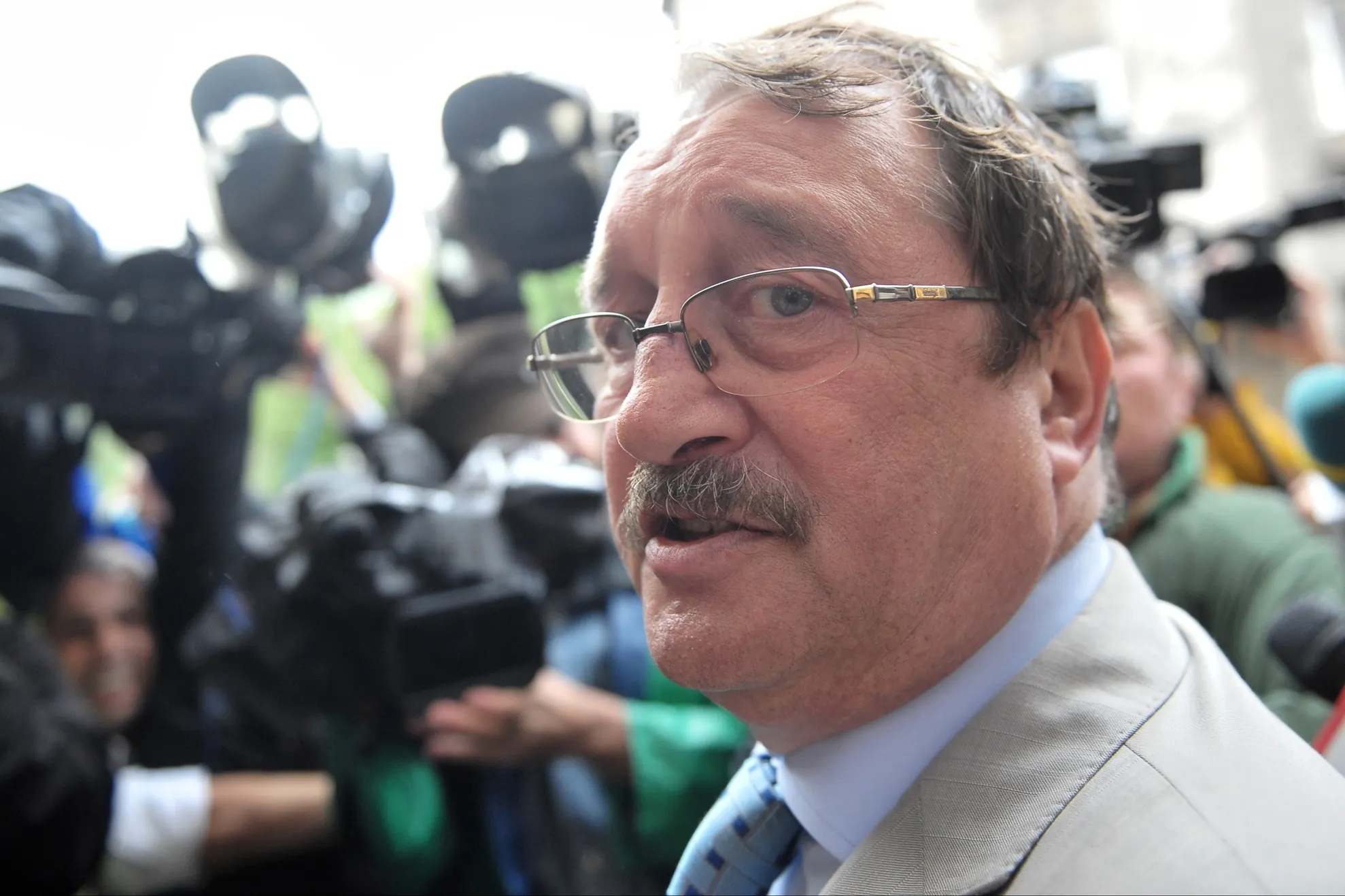 SCENARIU ULUITOR privind adevăratul MOTIV al scandalului uriaș MIRCEA BĂSESCU