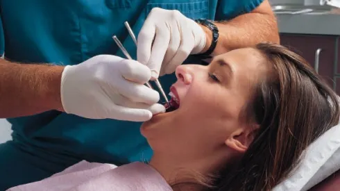 GRATUIT la DENTIST, dar numai pentru ANUMITE CATEGORII de persoane. Vezi lista serviciilor!