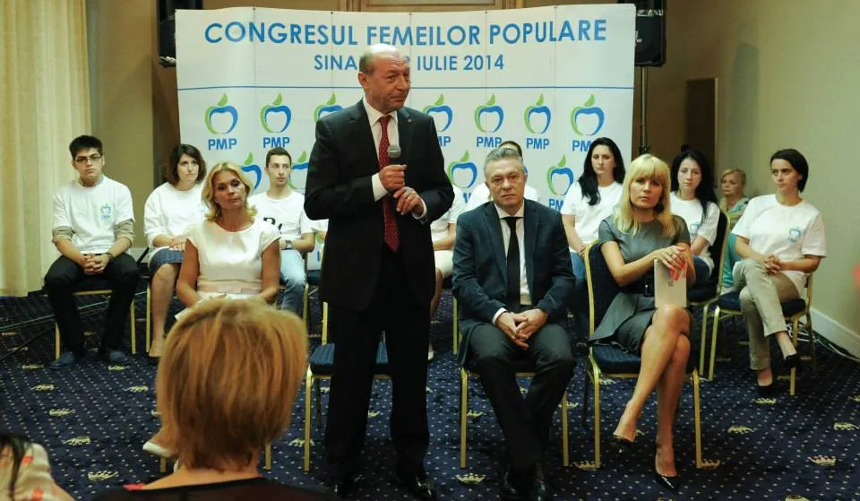Băsescu, femeilor din PMP: Cât veţi depinde material de bărbaţi, vă vor spune pe cine să alegeţi
