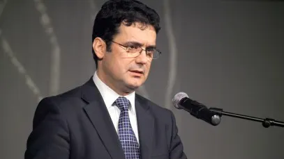 Nepotul ministrului Educaţiei, RESPINS CU O MEDIE RUŞINOASĂ la MEDICINĂ