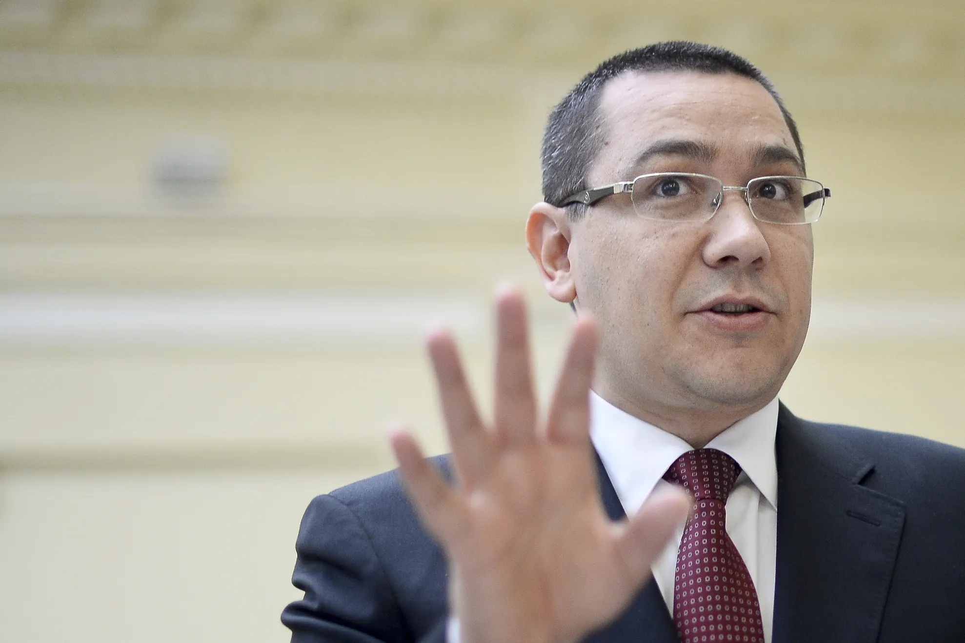 Ponta, întrebat dacă doreşte refacerea USL cu partidul lui Tăriceanu: Dacă se poate, sigur că da!