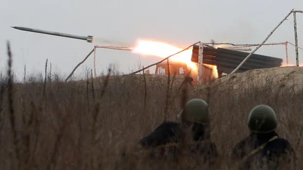 MĂCEL în UCRAINA. 30 de militari au fost ucişi de separatişti într-un atac cu rachete