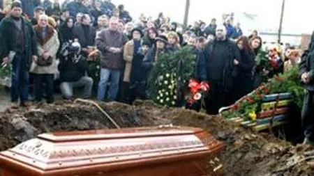 Povestea ciudată a olteanului care a înviat din morţi. S-a ridicat din coşciug şi a cerut apă