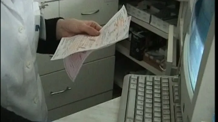 Încă o lovitură dată bolnavilor de cancer, diabet şi hepatită. Autorităţile ridică din umeri 