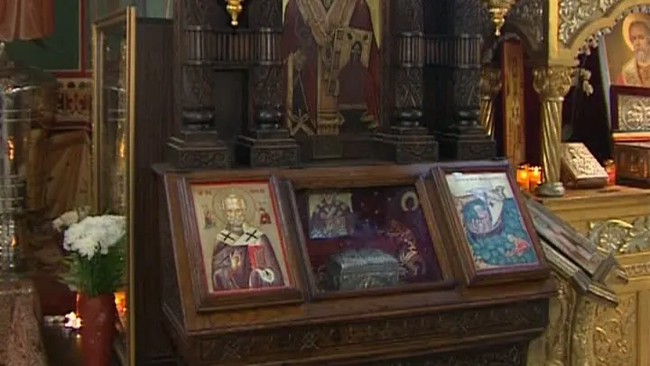 Moaştele Sfântului Nicolae de la biserica Sfântul Gheorghe Nou, din Bucureşti, SUNT AUTENTICE