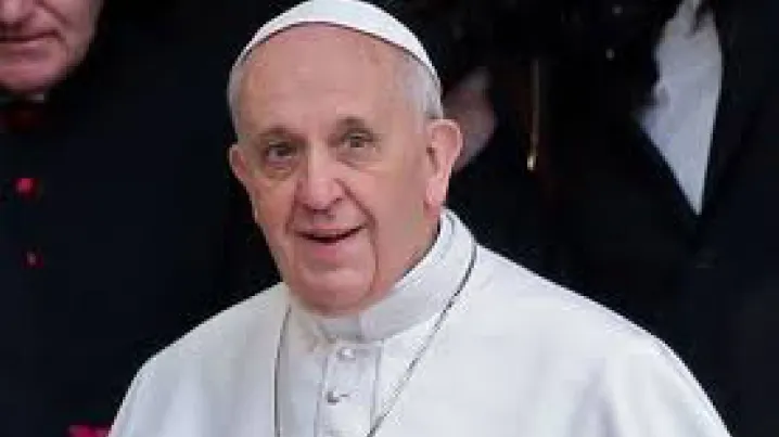 Papa Francisc nu-l va primi pe Dalai Lama. Motivul dezvăluit de surse apropiate Vaticanului