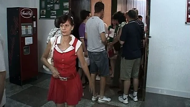 DEFINITIVAT 2014. Aproape 10.000 de cadre didactice susţin astăzi examenul de DEFINITIVAT 