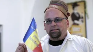 SAM CEL ROMÂN, americanul care-l admiră pe ŞTEFAN CEL MARE, EXPULZAT DIN ROMÂNIA 