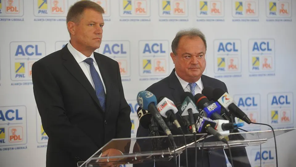 BLAGA şi IOHANNIS îi răspund lui Băsescu: "Este IPOCRIT!"
