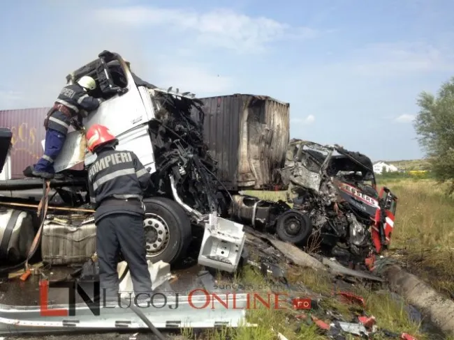 Accident TERIBIL la Lugoj. Două camioane au luat foc, un şofer a murit carbonizat