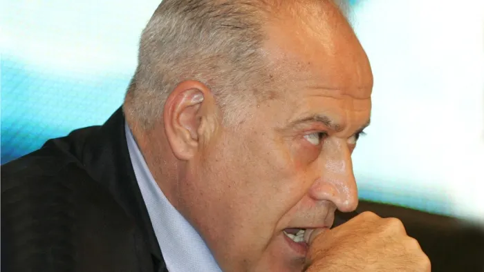 Voiculescu contestă raportul IJ privind numirea judecătorilor care au soluţionat dosarul ICA
