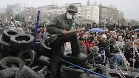 Locuitorii din Doneţk şi Lugansk, îndemnaţi să părăsească oraşele