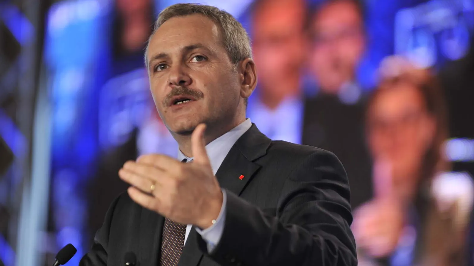 Dragnea: Băsescu cere prin omul lui,Iohannis,să fie ajutat să-şi termine mandatul în 21-22 decembrie