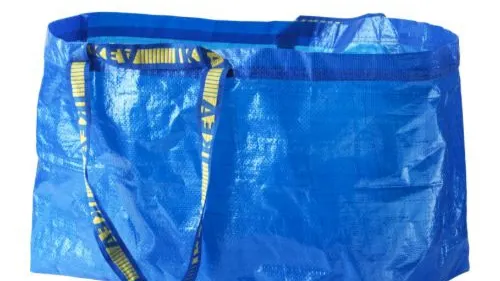 ÎNFIORĂTOR. Ce a descoperit o femeie, după ce a găsit mai multe pungi IKEA. Ce era ASCUNS în ele
