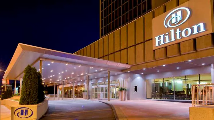Unul dintre moştenitorii imperiului hotelier Hilton, implicat într-un grav accident de automobil