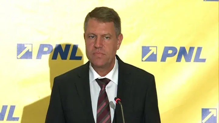CE LE REZERVĂ ASTRELE CANDIDAŢILOR. Klaus Iohannis e în zodia gemeni