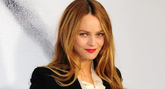 Ce se întâmplă cu Vanessa Paradis?  Fosta soție a lui Johny Deep arată groaznic