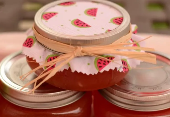 O reţetă pentru un desert cu adevărat special: Dulceaţă din coajă de pepene