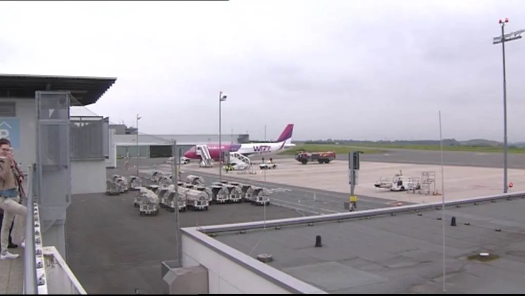 Un avion cu 150 de oameni la bord, ce a decolat din România, a luat FOC pe aeroportul din Dortmund