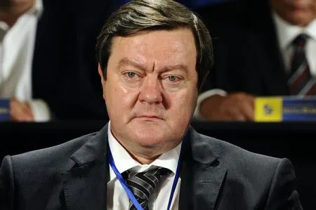 Sorin Frunzăverde îl atacă pe Cătălin Predoiu pe tema comisarului european