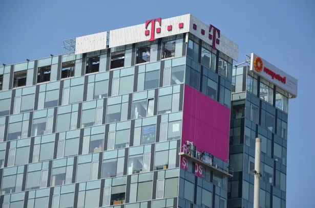 Romtelecom şi Cosmote sunt ISTORIE! Brandul "T" le-a ÎNLOCUIT peste tot