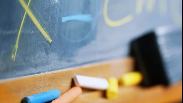 LISTA UNIVERSITĂŢILOR care admit absolvenţi FĂRĂ BACALAUREAT