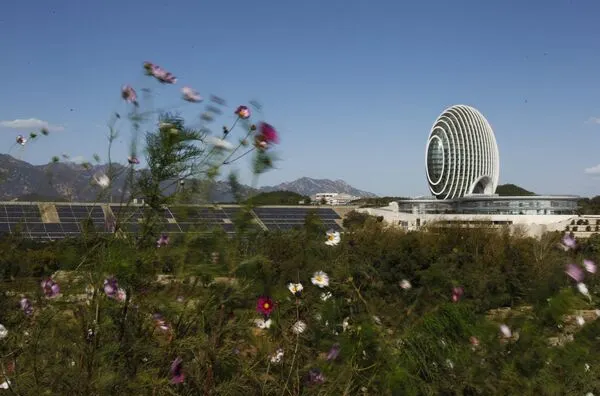 Imagini inedite cu unul dintre cele mai spectaculoase hoteluri din China