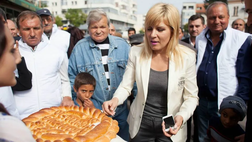 Udrea: Aş putea să o propun pe ANCA BOAGIU pentru funcţia de PREMIER
