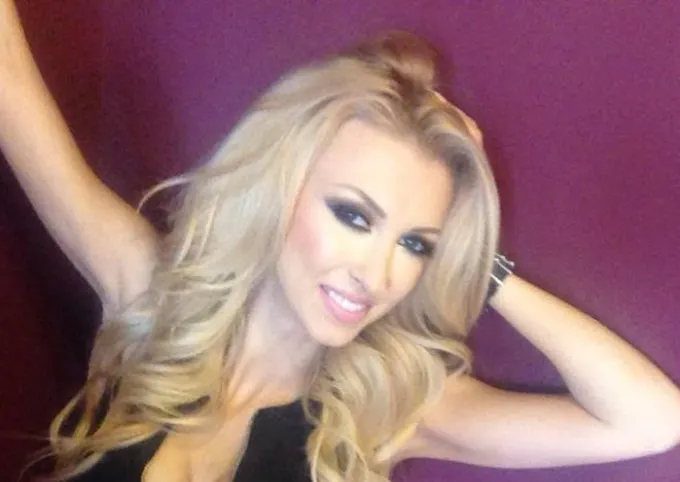 Andreea Bălan a vorbit despre copilul pe care îl aşteaptă. Cine se mută acasă la blondină